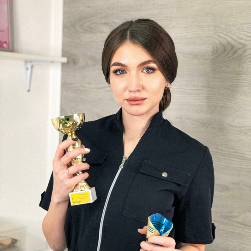 Нина Романова