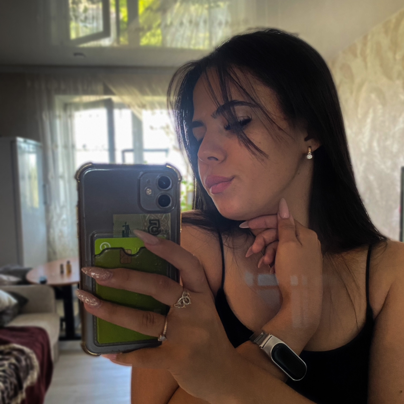 Алина Великих