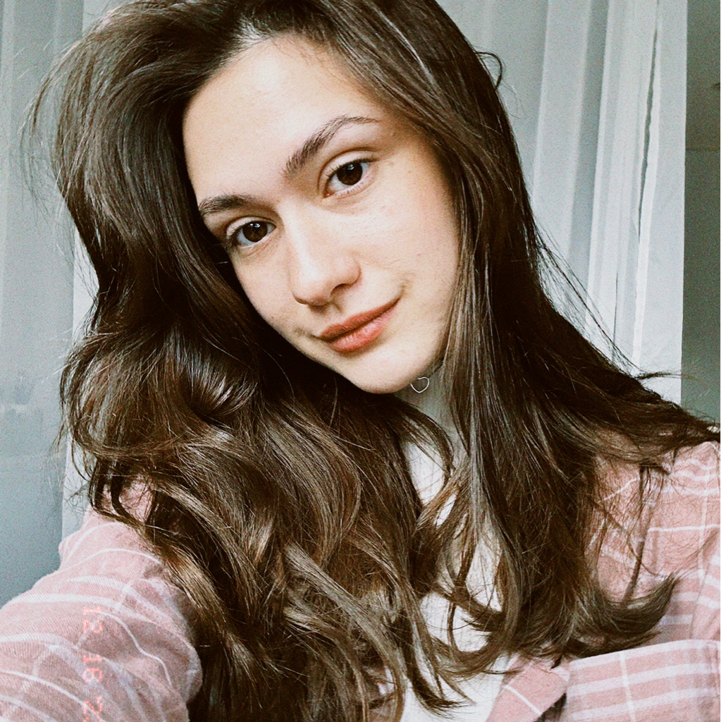 Ромашкіна Єва