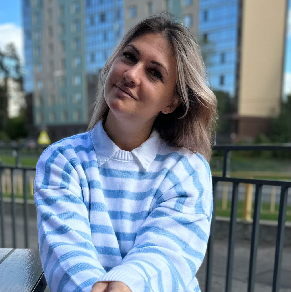 Алена Вязовая