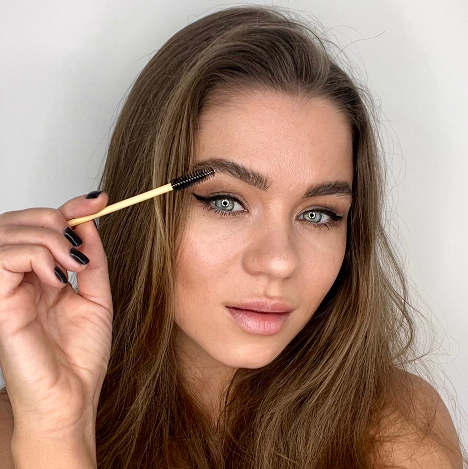Olya Freidinzon lashmaker