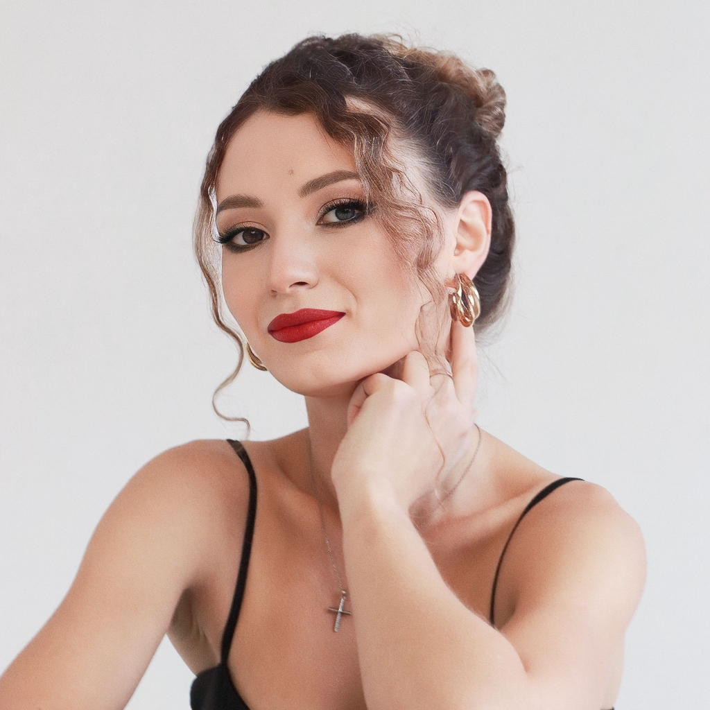 Елена Долганова