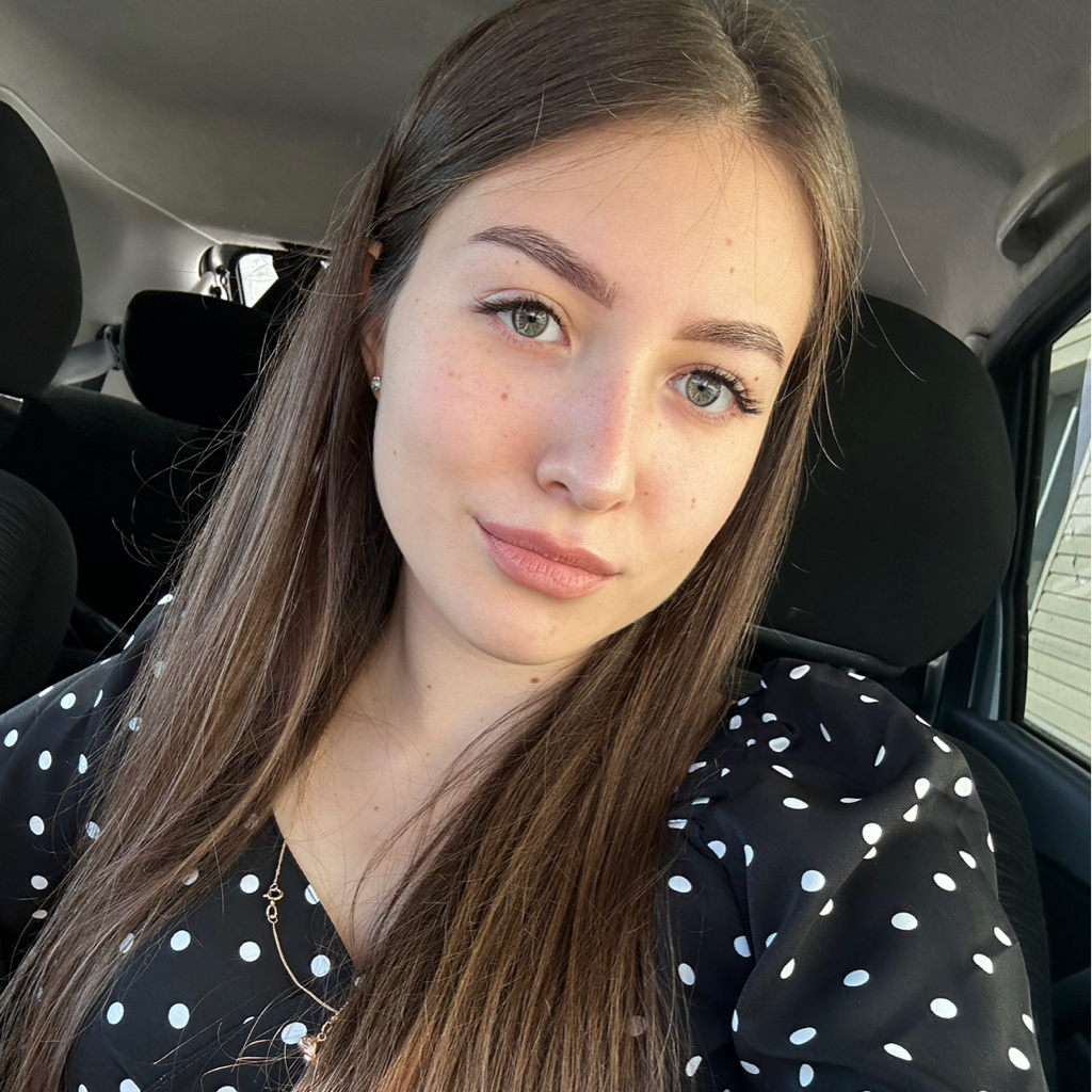Ксения Хрусталева
