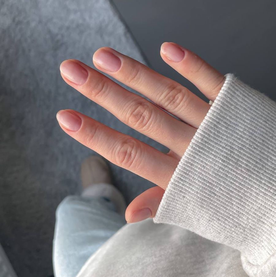 Снятие наращенных ногтей с приданием формы натуральным ноготкам