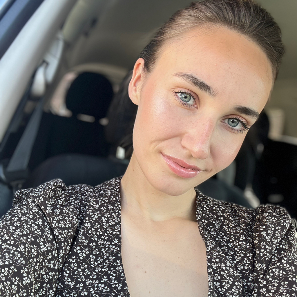 Устинова Кристина