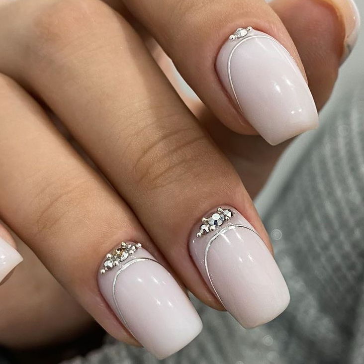 Инкрустация стразами