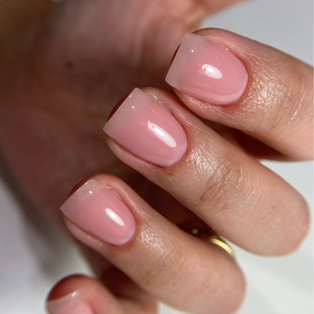 BIAB/gel polish application without manicure
Покриття BIAB/гель-лаку без манікюру