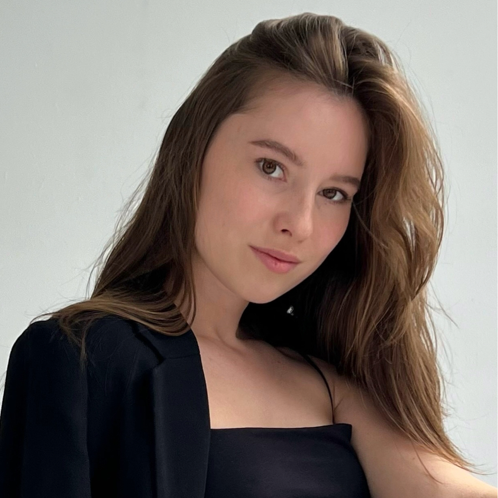 Алена Баскакова