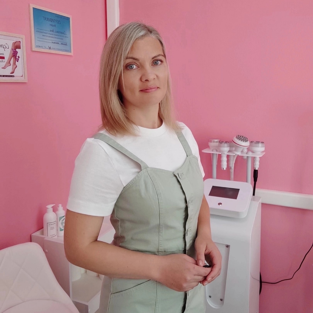 Анна Столярова
