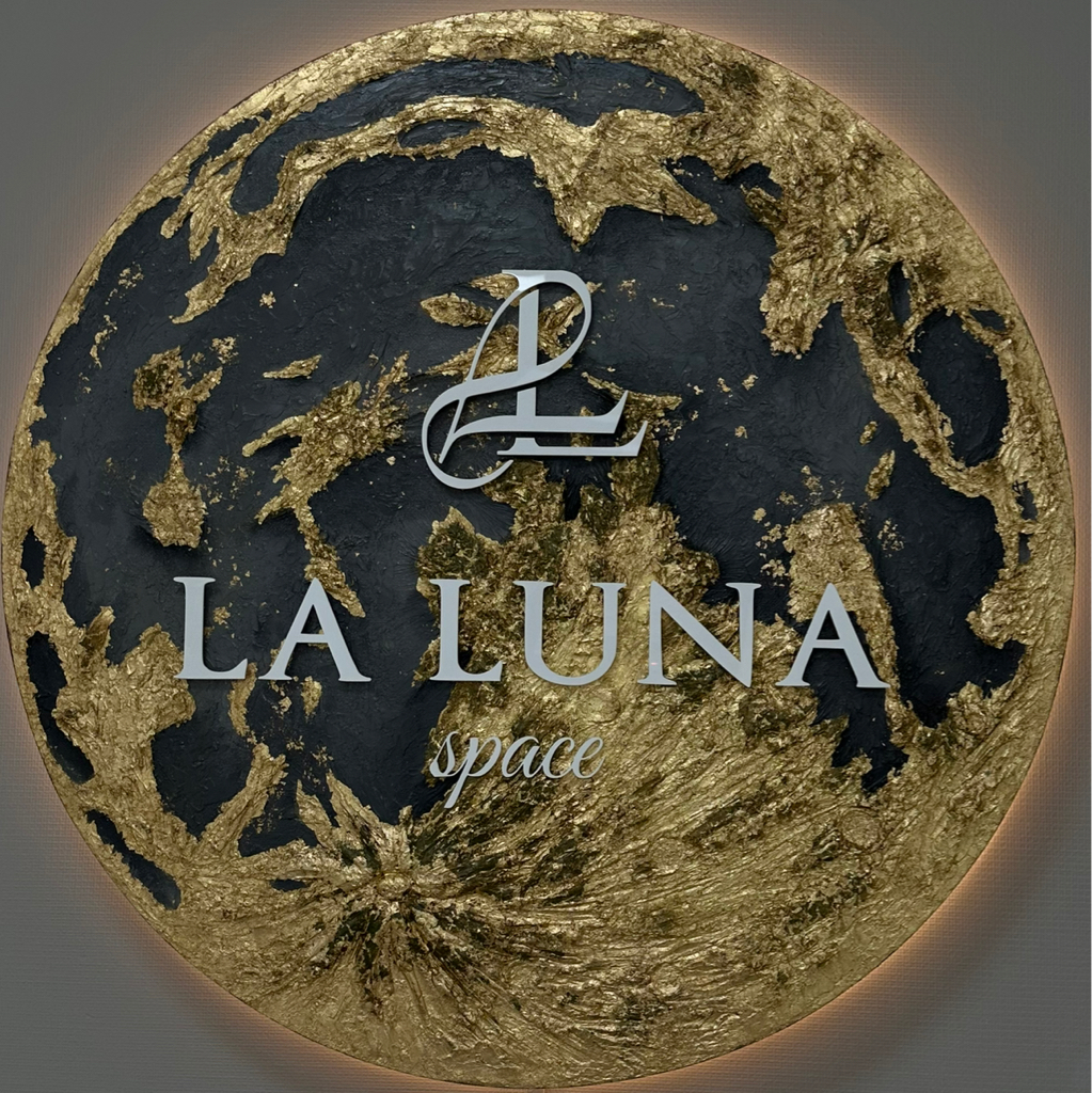 LA LUNA space