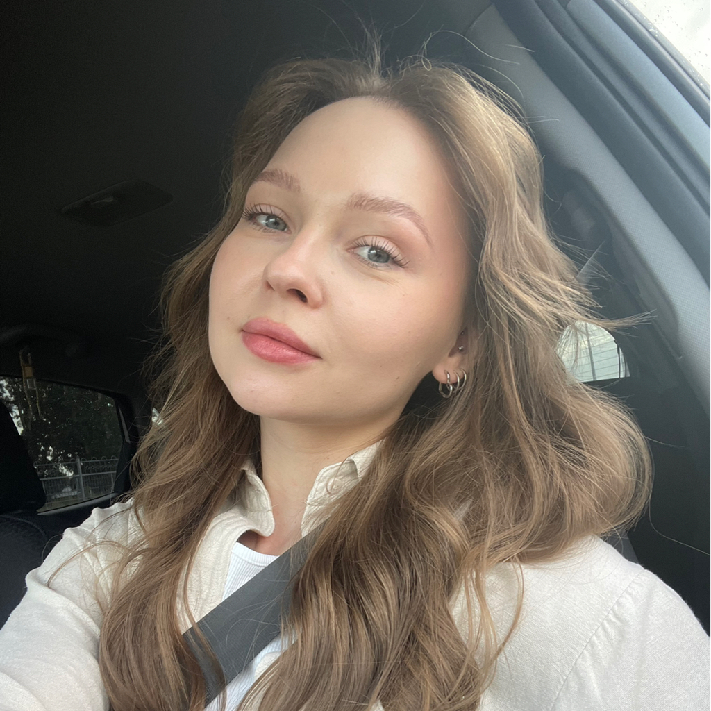 Алина