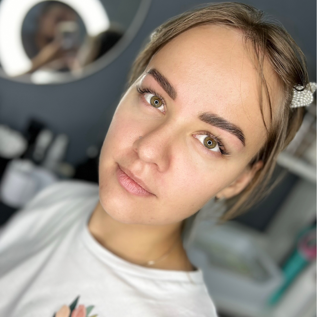 Ламинирование + коррекция + окрашивание бровей