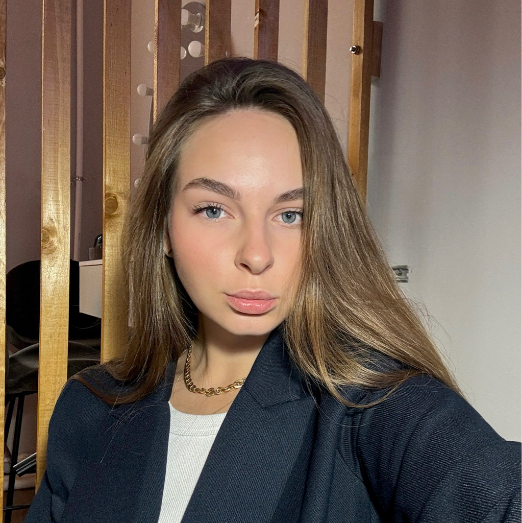 Алена Тертышникова