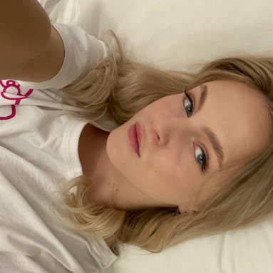 Лобанова Арина