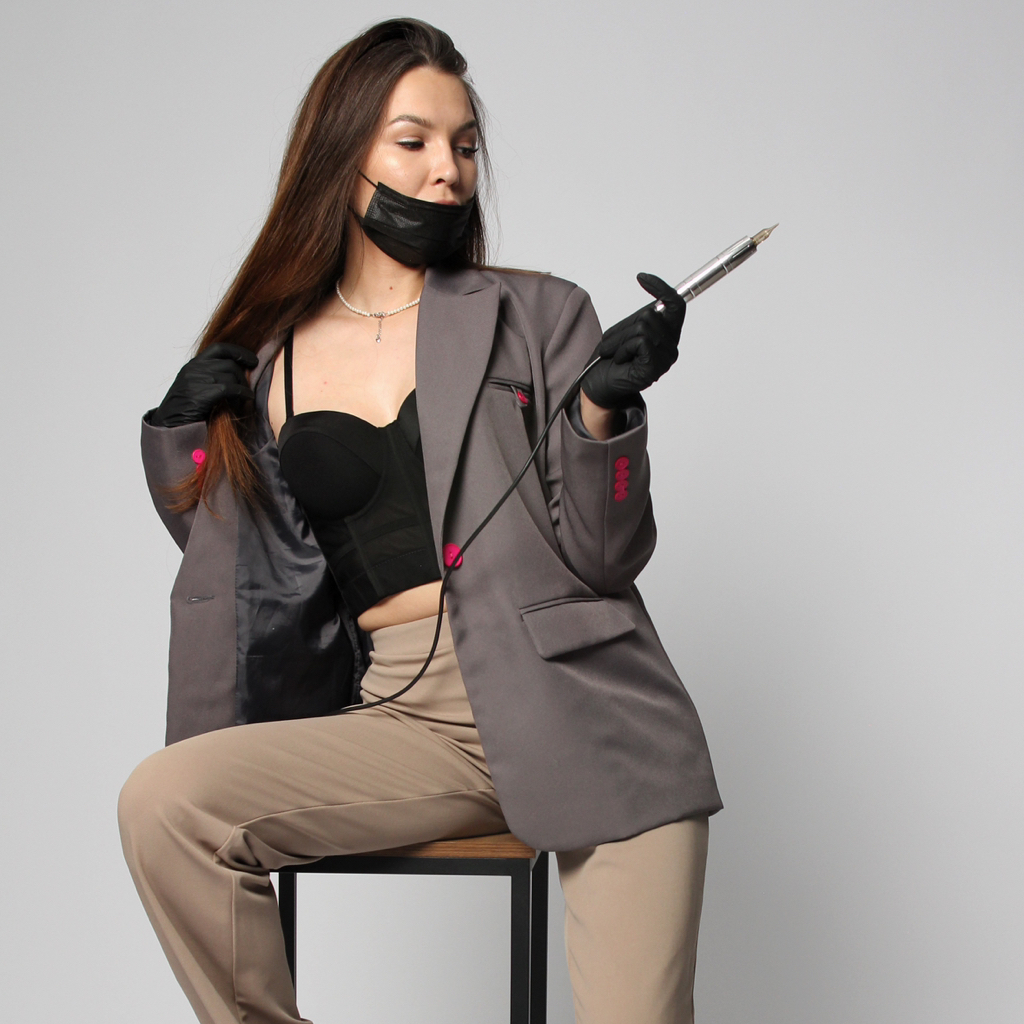 Арина Меньшикова