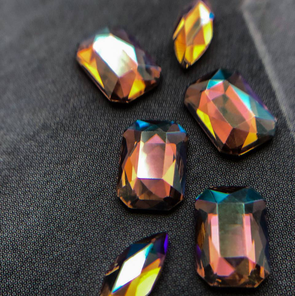 камні Swarovski ( оригінал) 1шт ціна 3,5,10