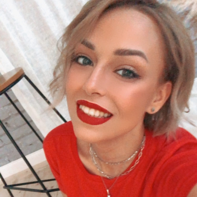 Юлия Путилова