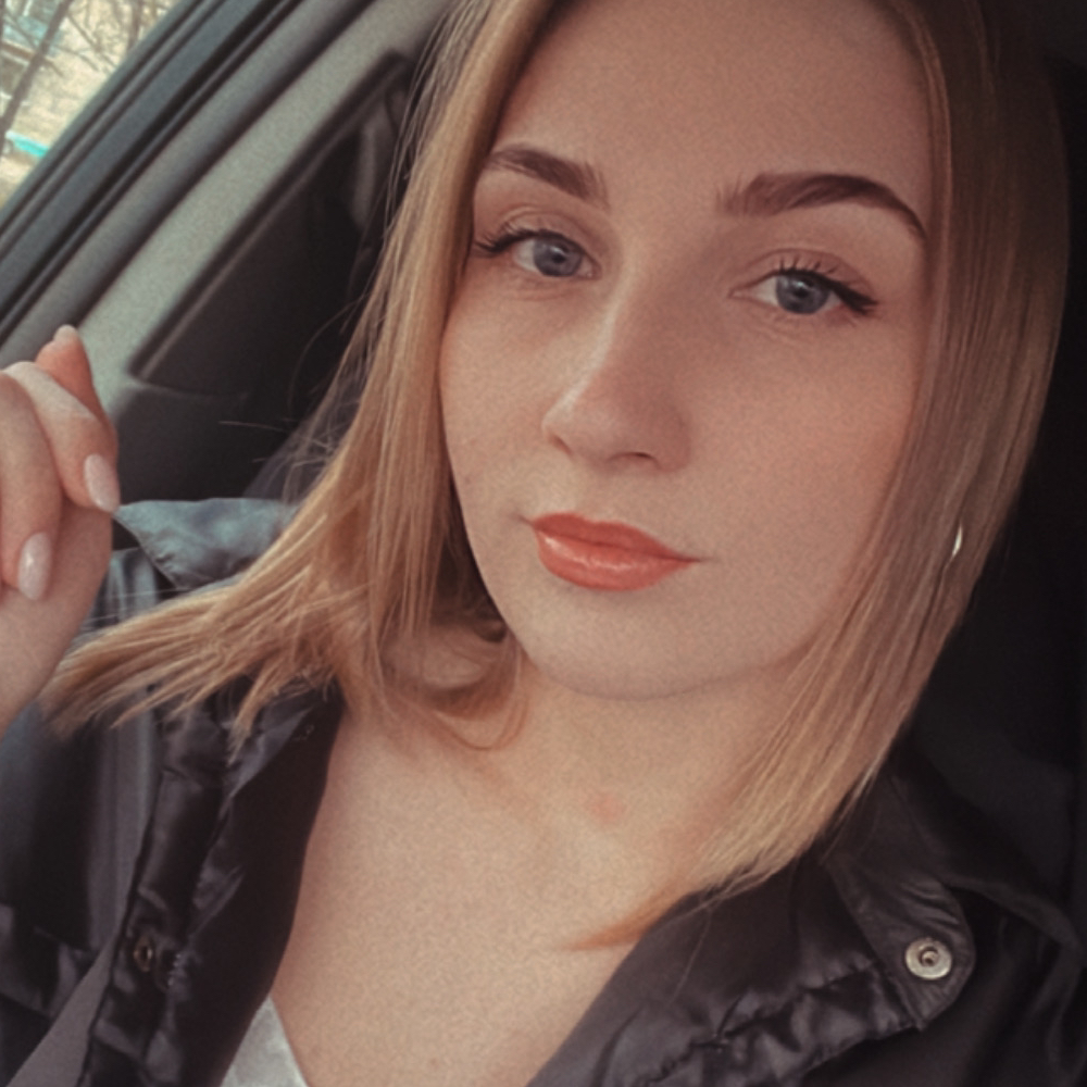 Юлия Ломова