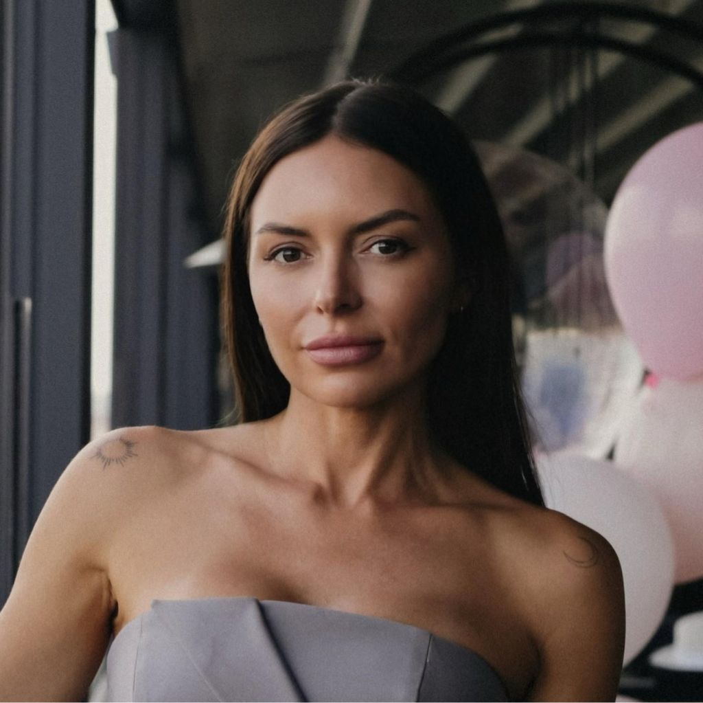 Елена Якушкина