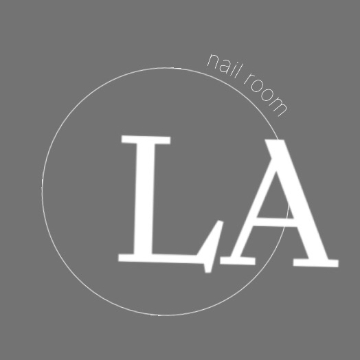 OLA nail room