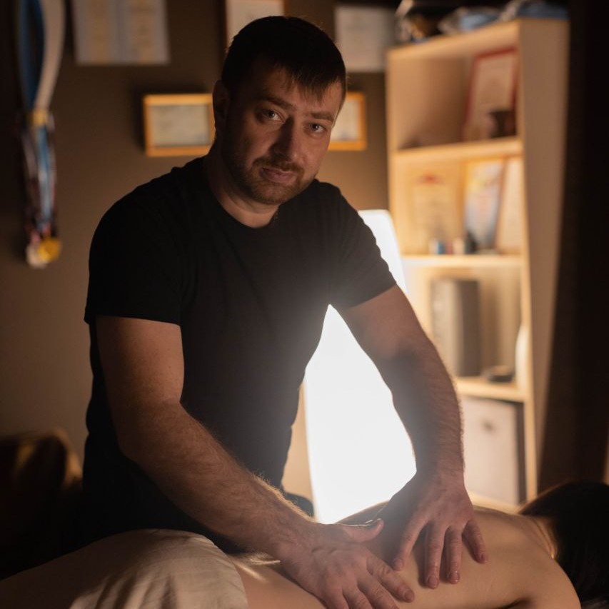 Олег Хлопиков