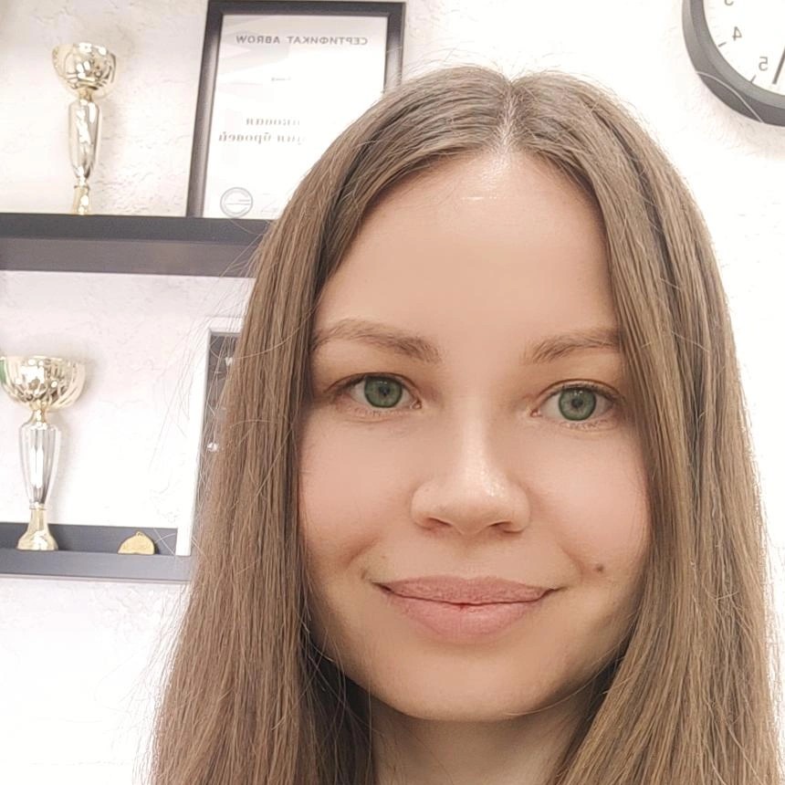 Анна Синева