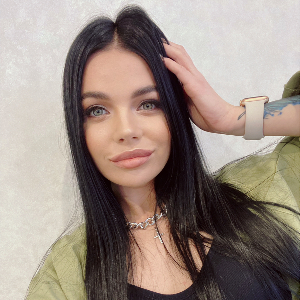 Юлия Манукян