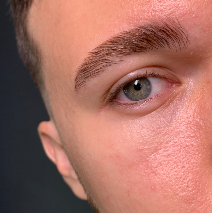 Мужская коррекция бровей