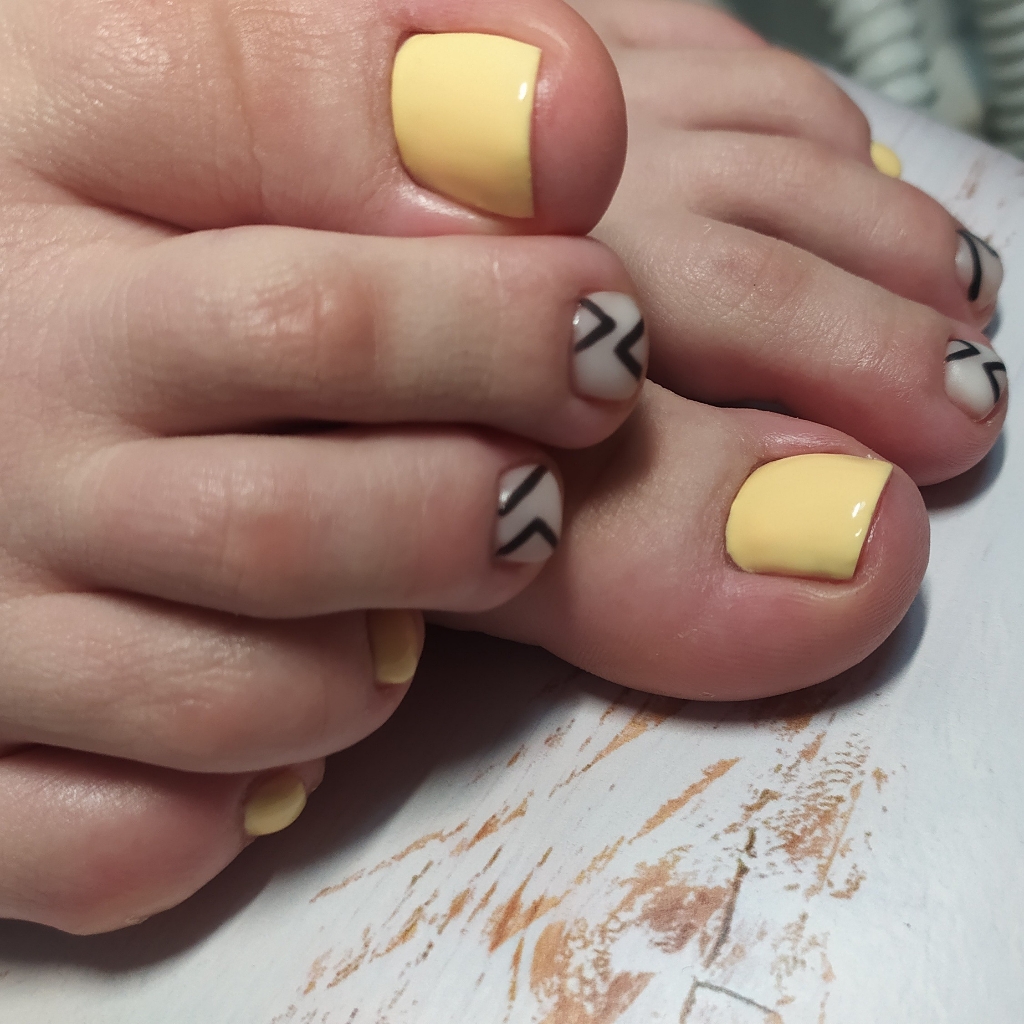 Педикюр /мини/ обработка пальцев с покрытием гель-лаком