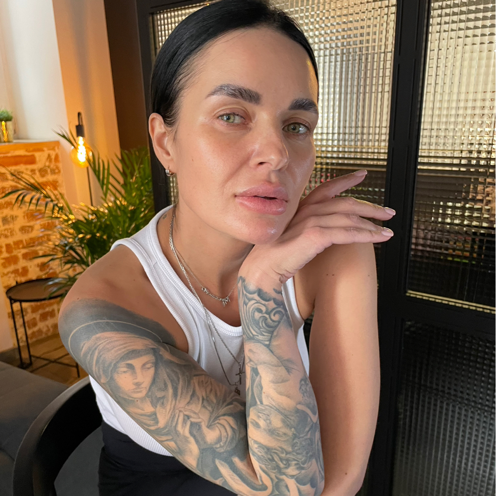 Friendly Studio Hair Stilist