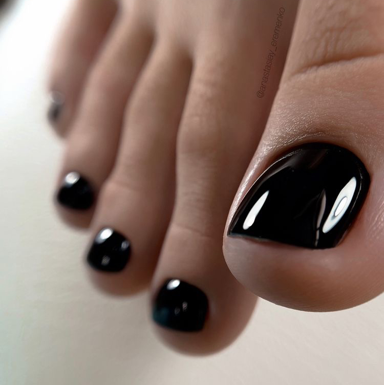 Педикюр + покрытие + стопы