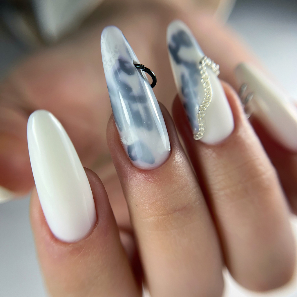 Наращивание ногтей + маникюр + ГЛ Длина до 3 см