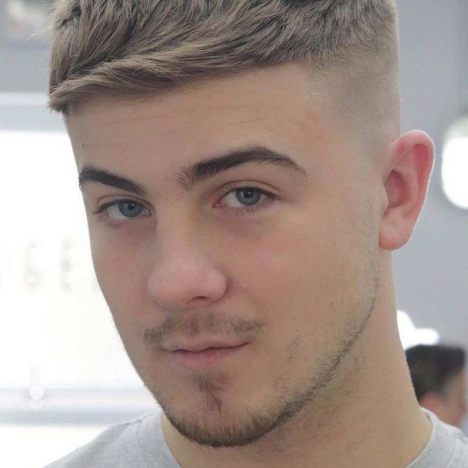 Мужская стрижка без насадки