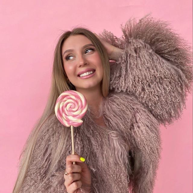 Виктория Сальникова