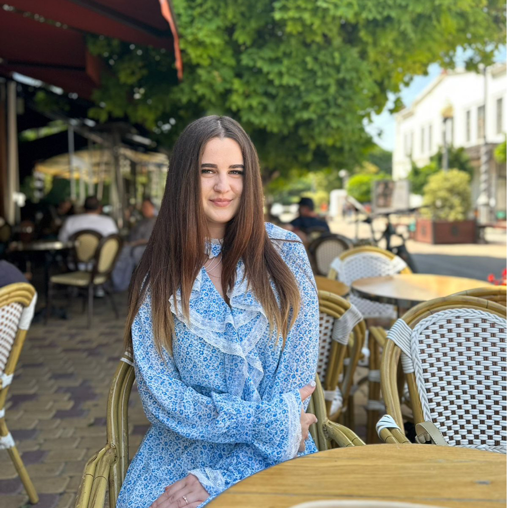 Алла топ-мастер ногтевого сервиса