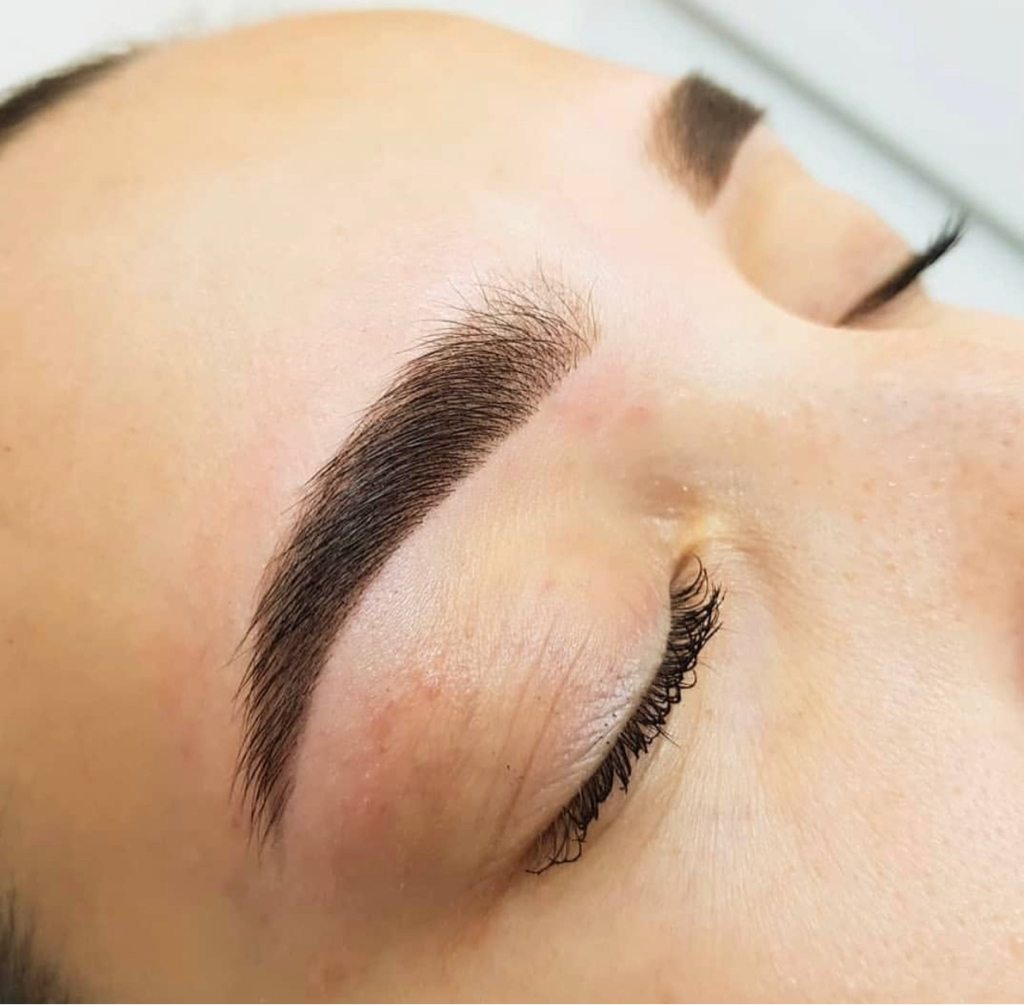 Оформление бровей (окрашивание/коррекция волосков)