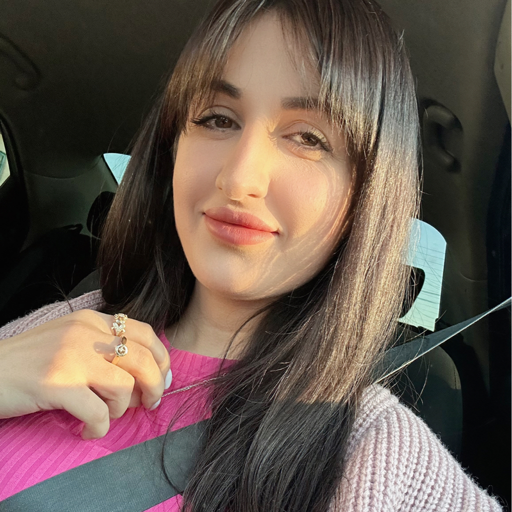 Нелли Суханова